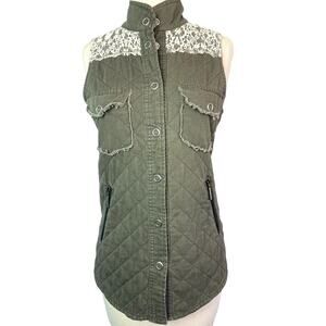 Small BKE Gimmicks Army Green Quilted Vest Lace Accent Boho